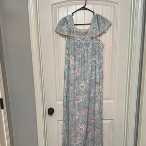 Vintage Vanity Fair Floral Print Maxi Length Nightgown with lace